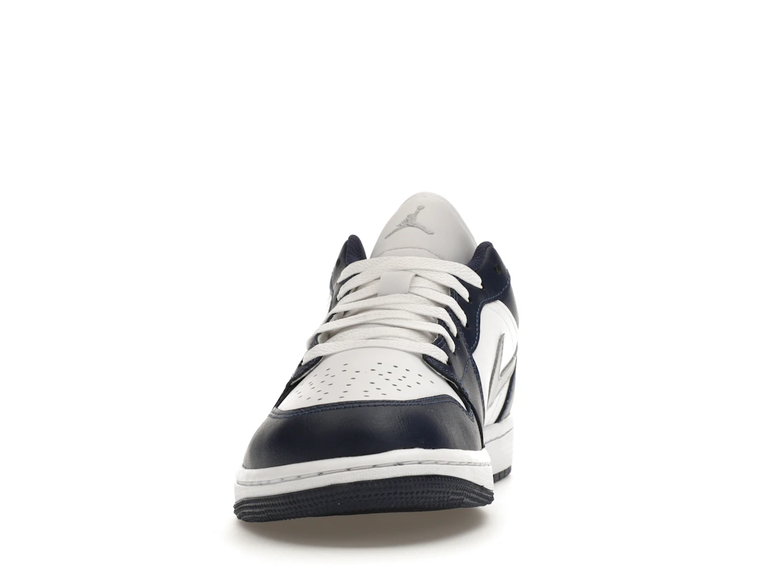 Vue 11 de Jordan 1 Low Wolf Grey Midnight Navy