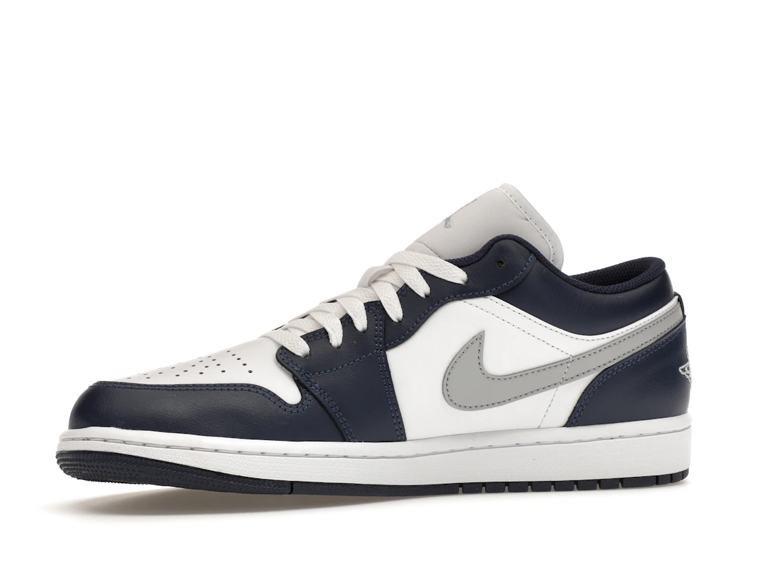Vue 17 de Jordan 1 Low Wolf Grey Midnight Navy