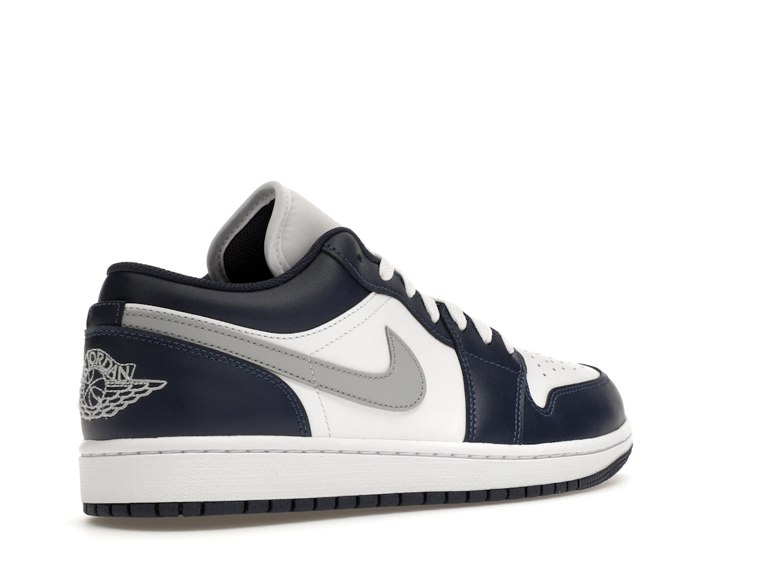 Vue 33 de Jordan 1 Low Wolf Grey Midnight Navy