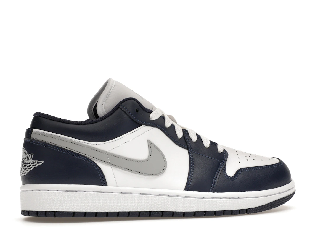 Vue 35 de Jordan 1 Low Wolf Grey Midnight Navy
