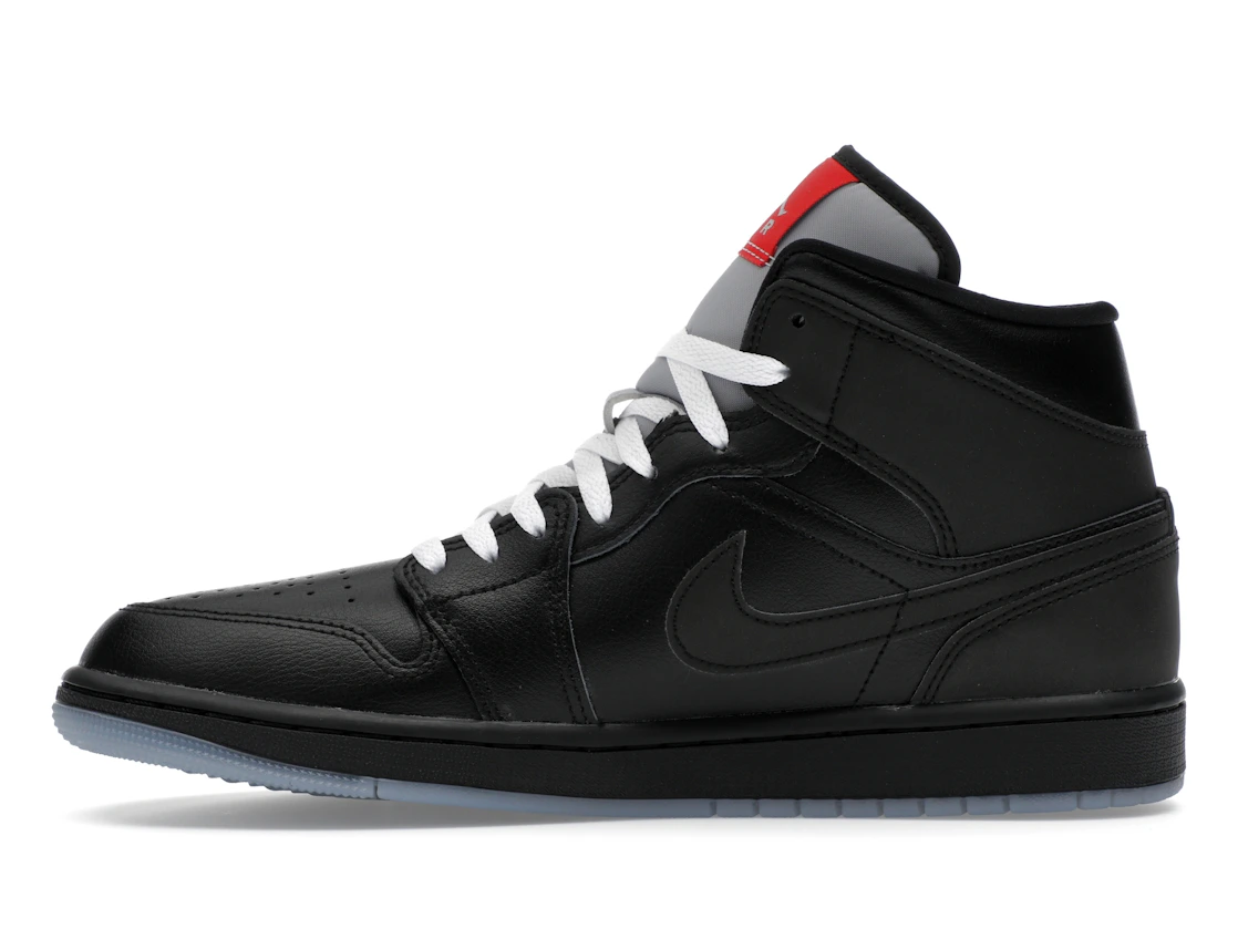 Vue 19 de Jordan 1 Mid SE Black Metallic Reimagined