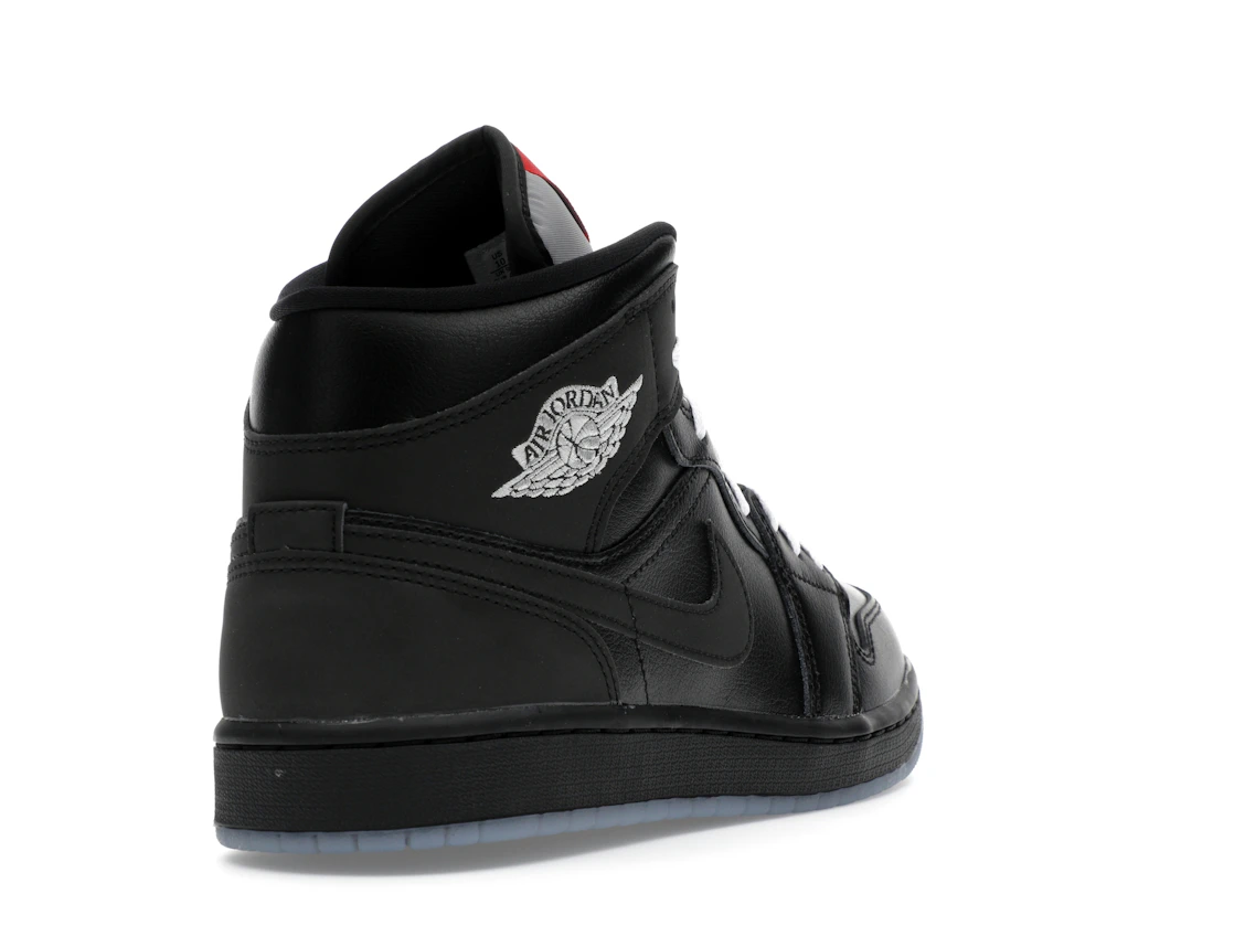 Vue 31 de Jordan 1 Mid SE Black Metallic Reimagined