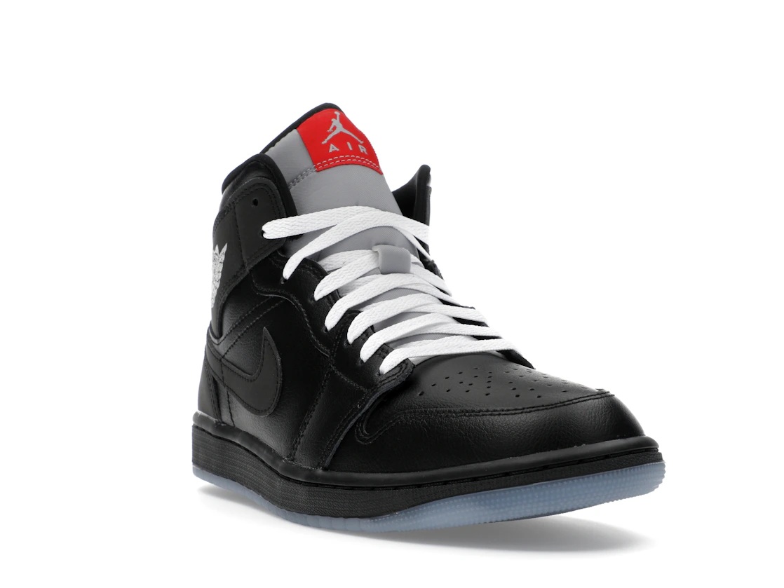 Vue 7 de Jordan 1 Mid SE Black Metallic Reimagined