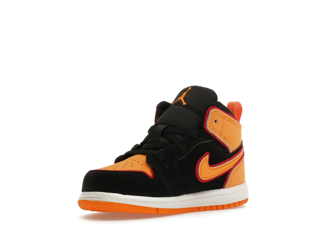Vue 15 de Jordan 1 Mid SE Black Vivid Orange (TD)