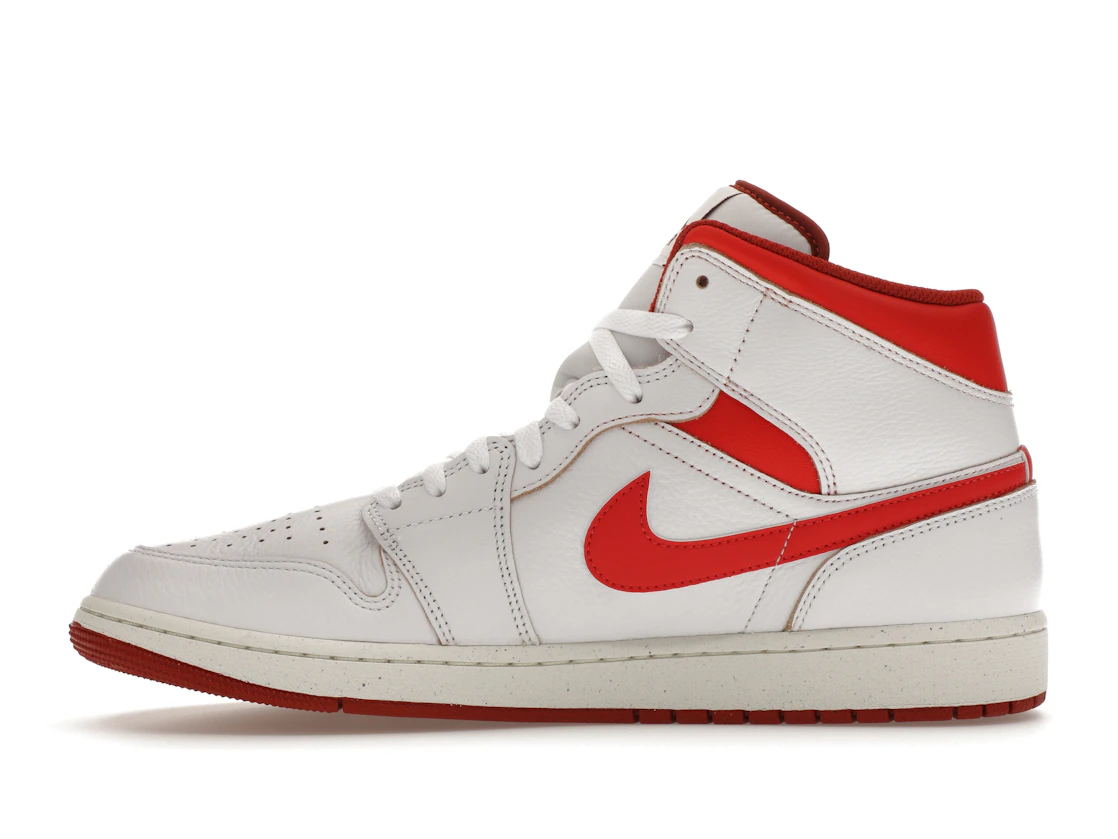 Vue 19 de Jordan 1 Mid SE Dune Red