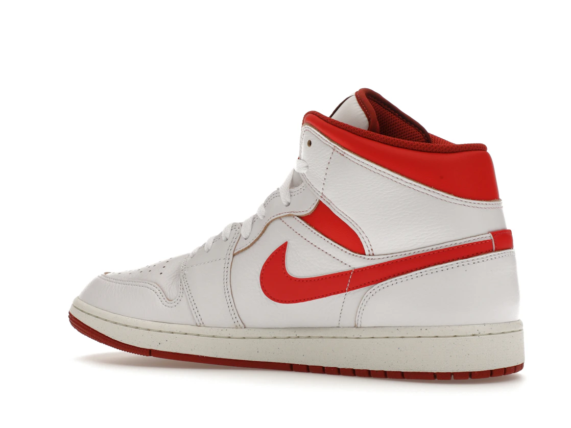 Vue 22 de Jordan 1 Mid SE Dune Red
