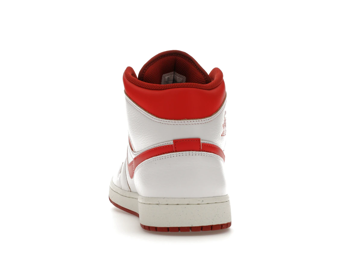 Vue 27 de Jordan 1 Mid SE Dune Red