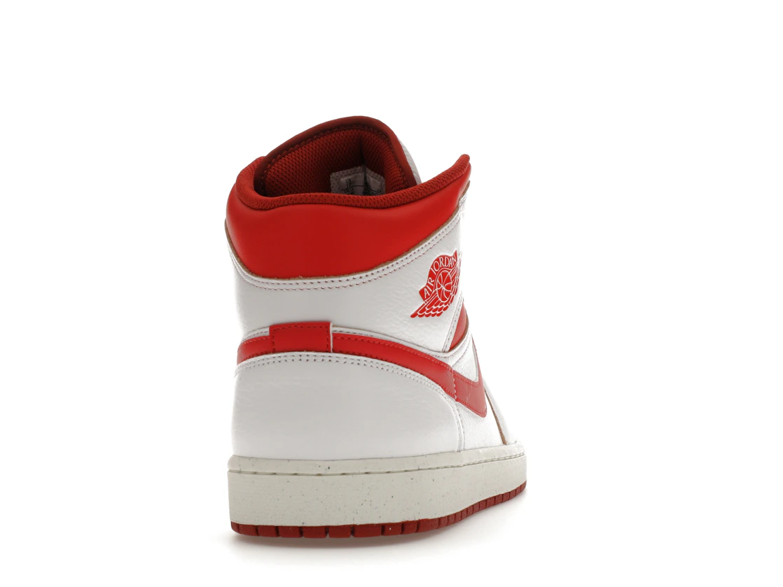 Vue 29 de Jordan 1 Mid SE Dune Red