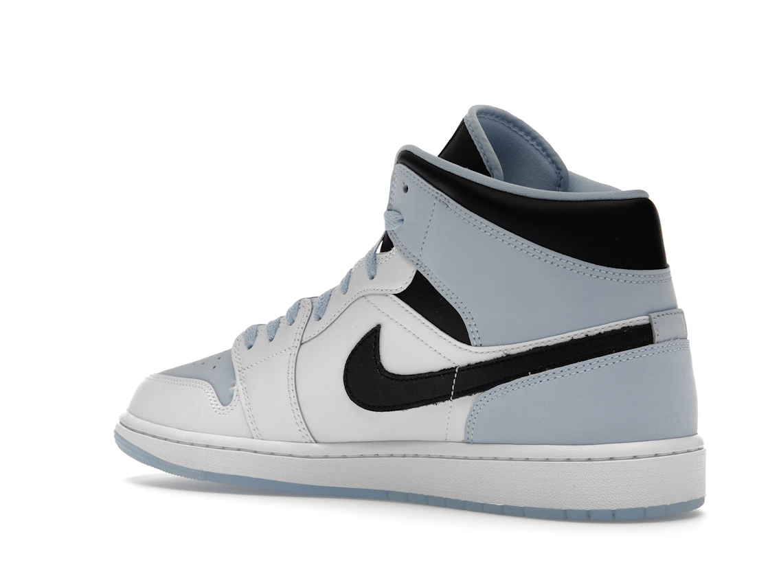 Vue 23 de Jordan 1 Mid SE Ice Blue (2023)