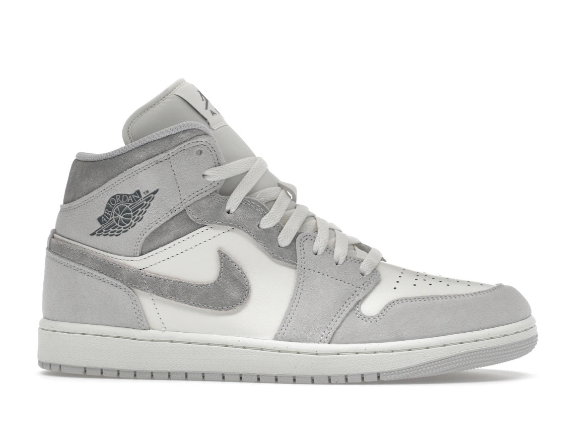 Vue 2 de Jordan 1 Mid SE Neutral Grey Sail