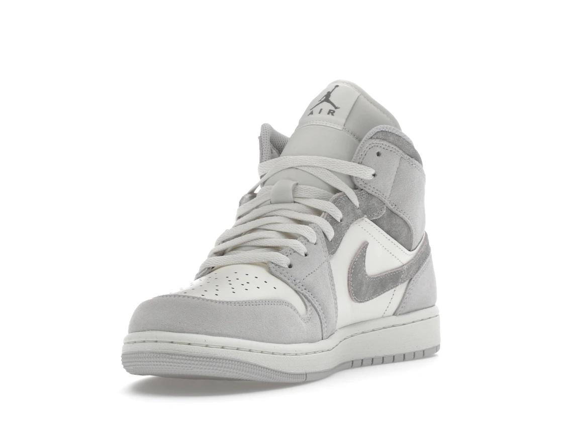 Vue 13 de Jordan 1 Mid SE Neutral Grey Sail
