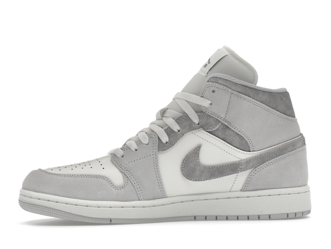 Vue 18 de Jordan 1 Mid SE Neutral Grey Sail