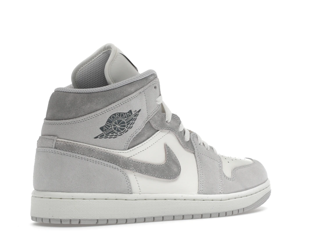 Vue 33 de Jordan 1 Mid SE Neutral Grey Sail