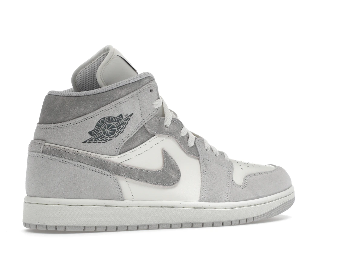 Vue 34 de Jordan 1 Mid SE Neutral Grey Sail