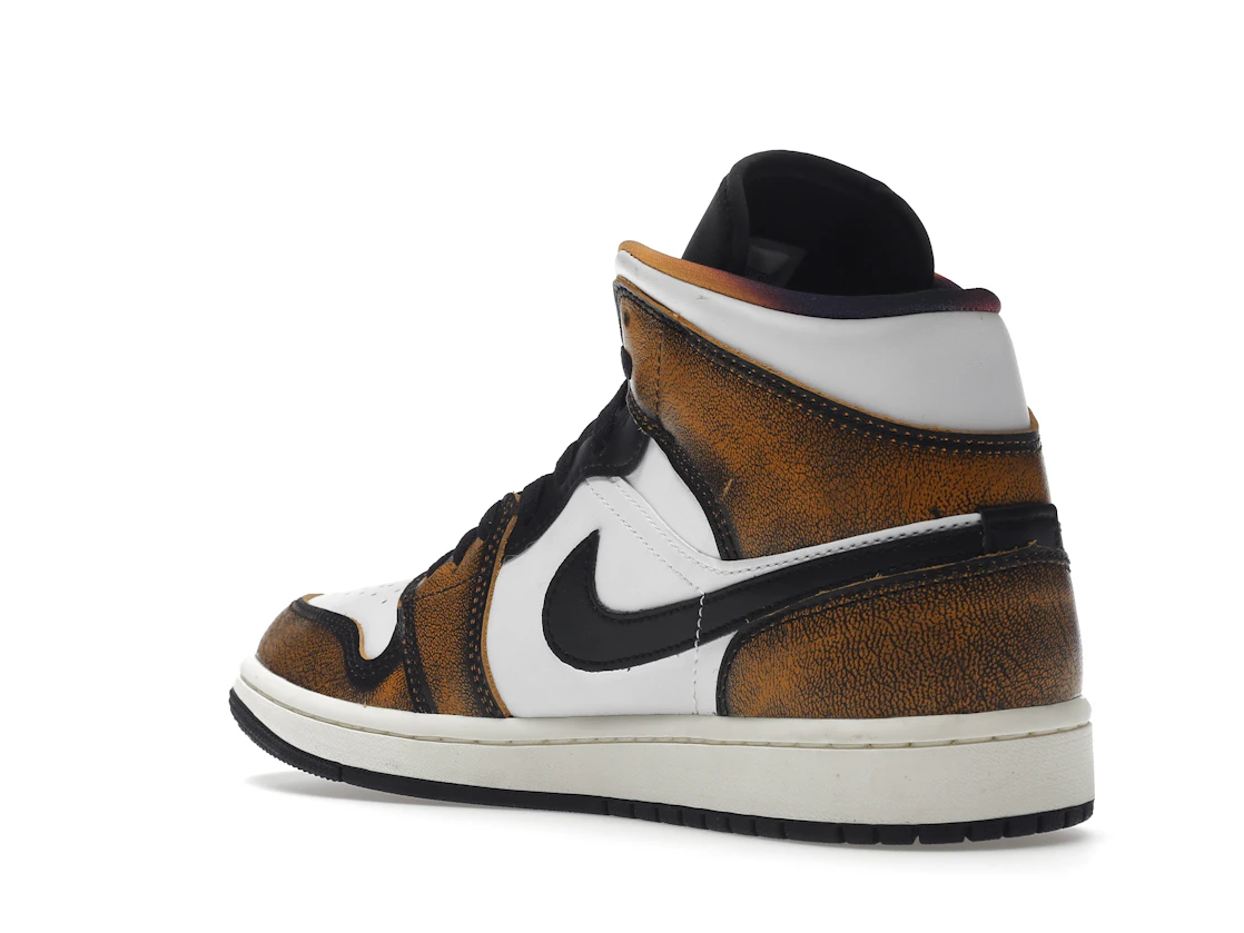 Vue 24 de Jordan 1 Mid SE Orange Wear Away