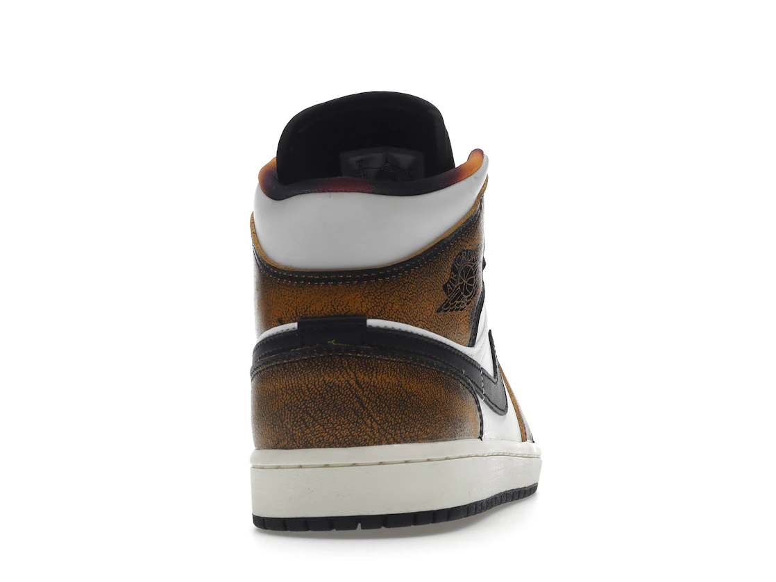 Vue 29 de Jordan 1 Mid SE Orange Wear Away