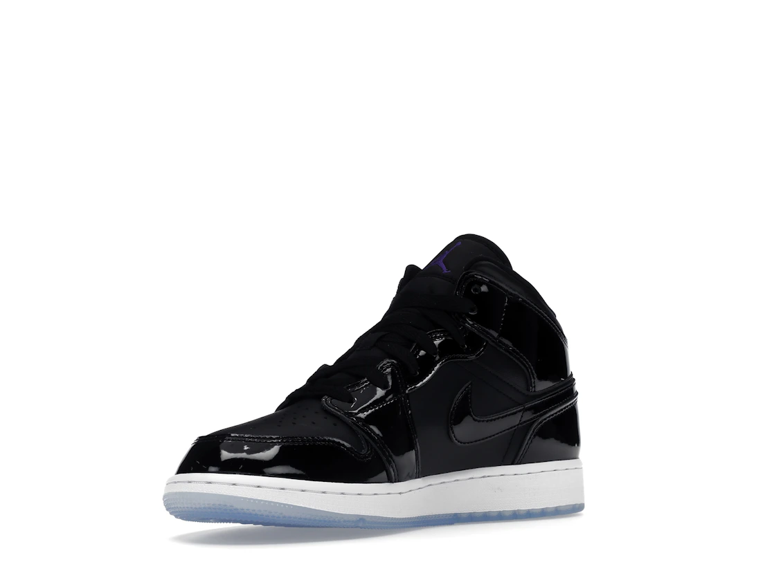 Vue 15 de Jordan 1 Mid SE Space Jam (GS)