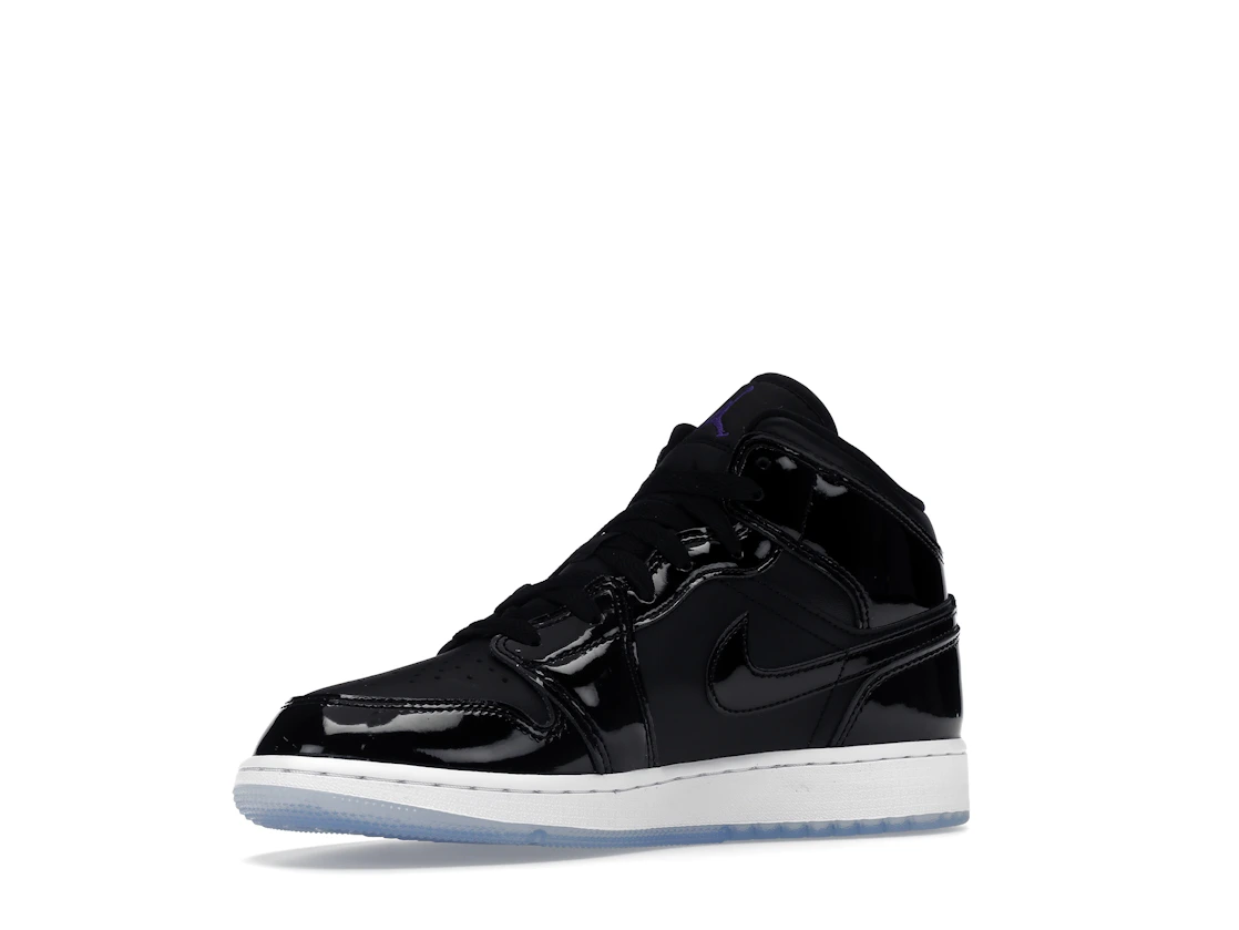 Vue 16 de Jordan 1 Mid SE Space Jam (GS)