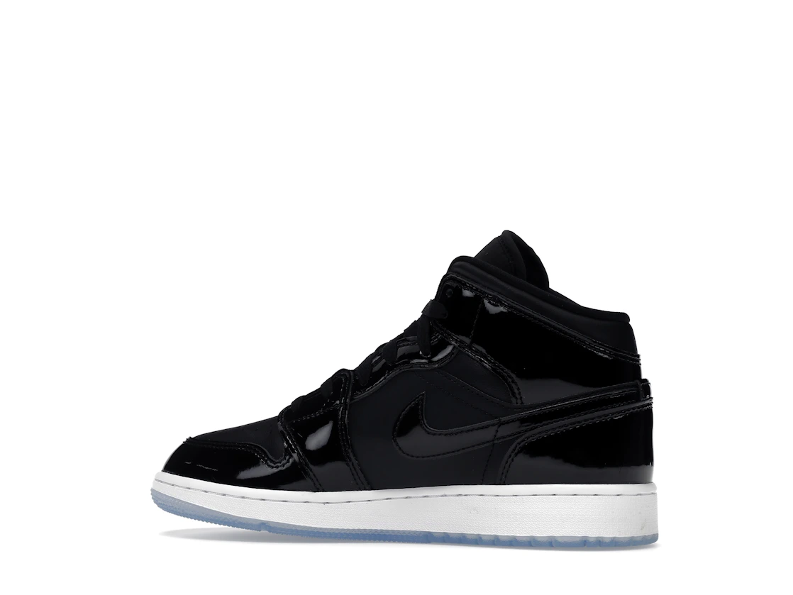 Vue 21 de Jordan 1 Mid SE Space Jam (GS)