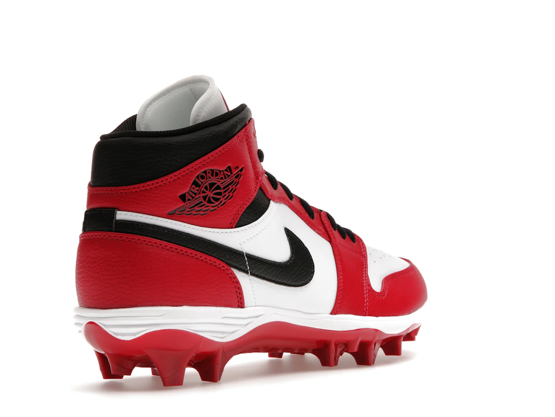 Vue 32 de Jordan 1 Mid TD Cleat Chicago (2023)