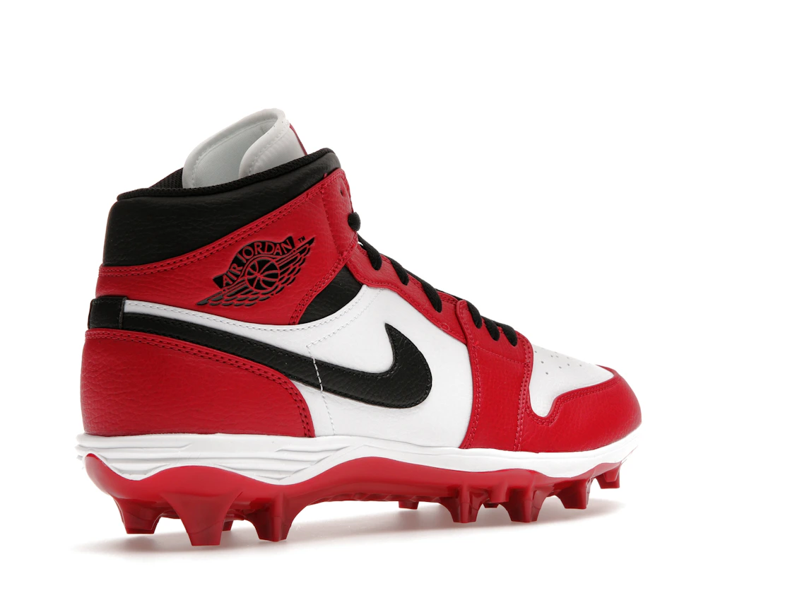 Vue 33 de Jordan 1 Mid TD Cleat Chicago (2023)