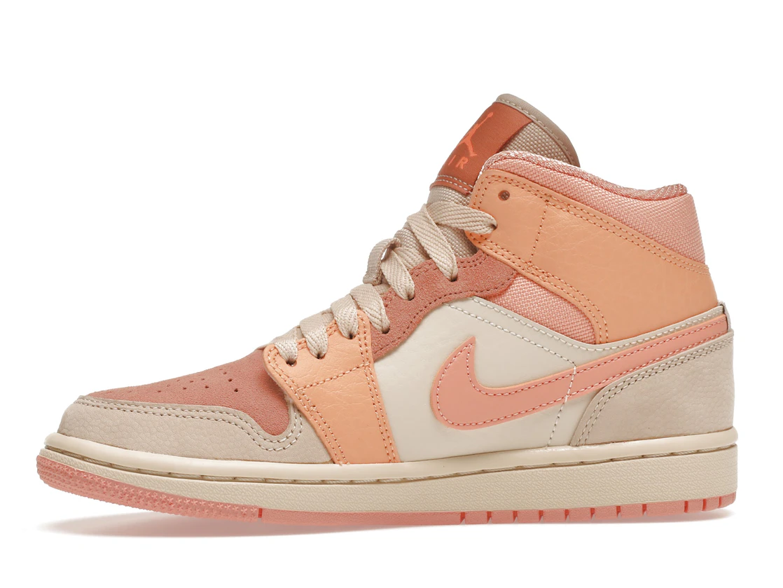 Vue 18 de Jordan 1 Mid Apricot Orange 
