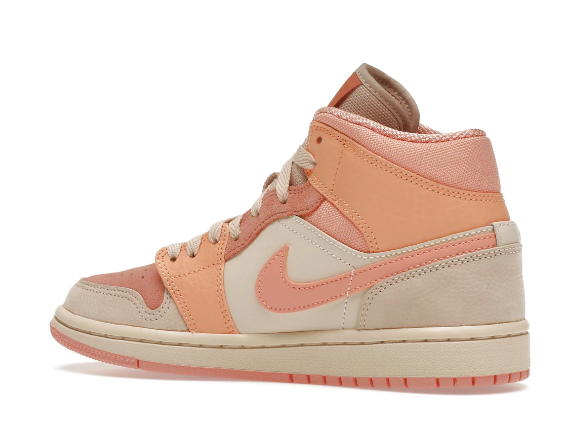 Vue 22 de Jordan 1 Mid Apricot Orange 
