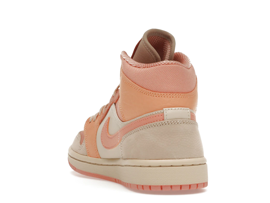 Vue 26 de Jordan 1 Mid Apricot Orange 