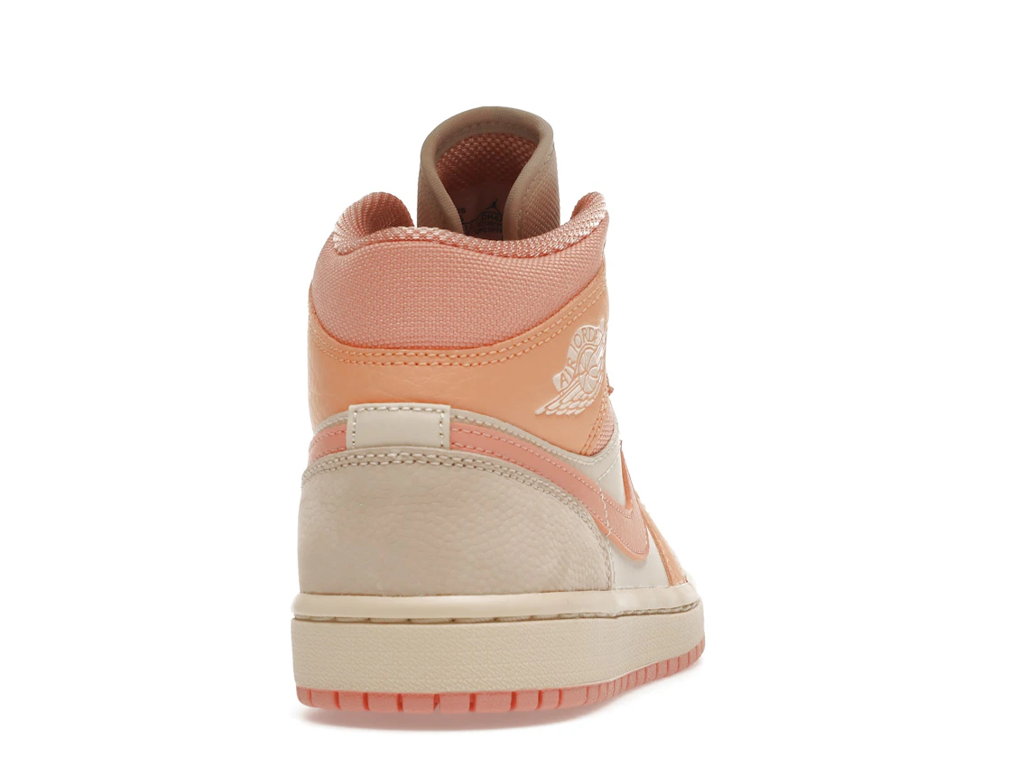 Vue 29 de Jordan 1 Mid Apricot Orange 
