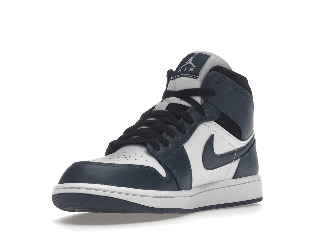 Vue 14 de Jordan 1 Mid Armory Navy