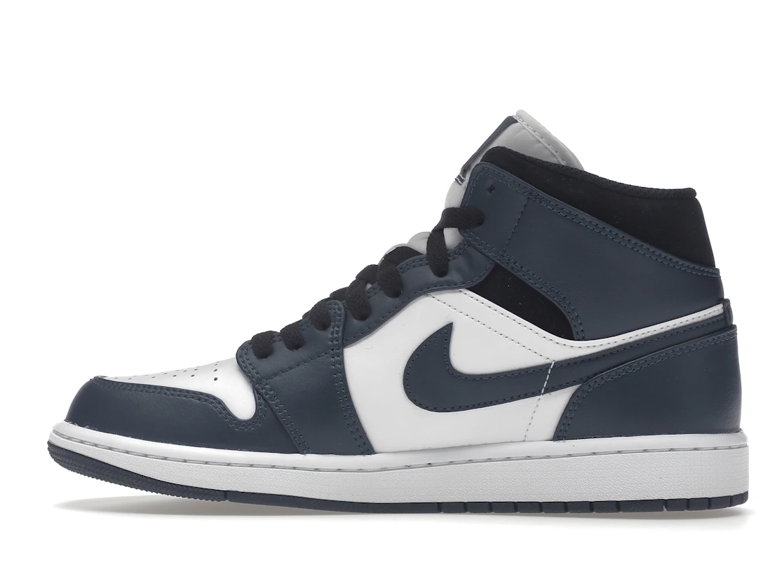 Vue 20 de Jordan 1 Mid Armory Navy