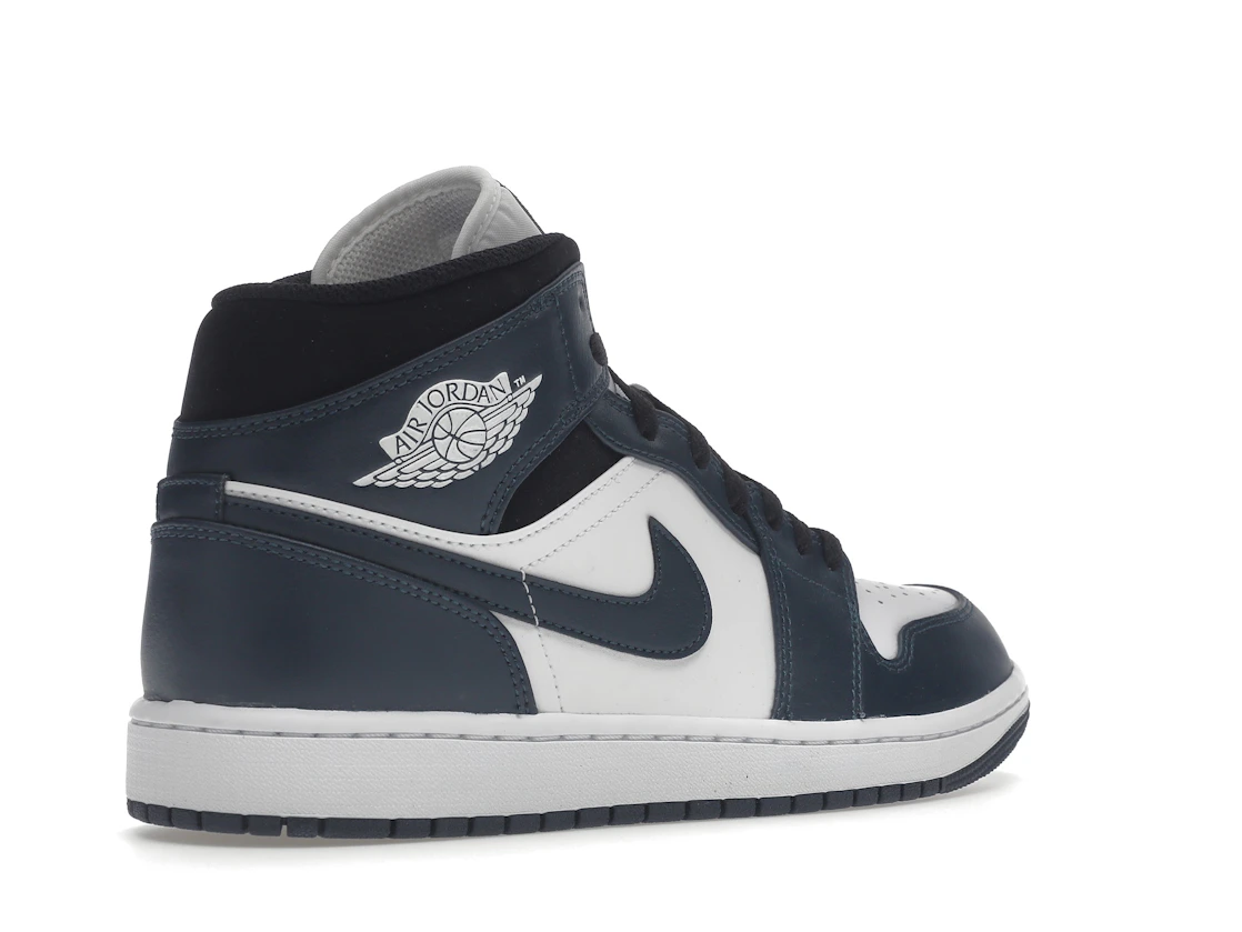 Vue 33 de Jordan 1 Mid Armory Navy