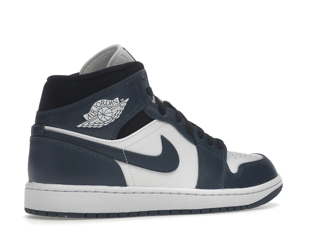 Vue 34 de Jordan 1 Mid Armory Navy