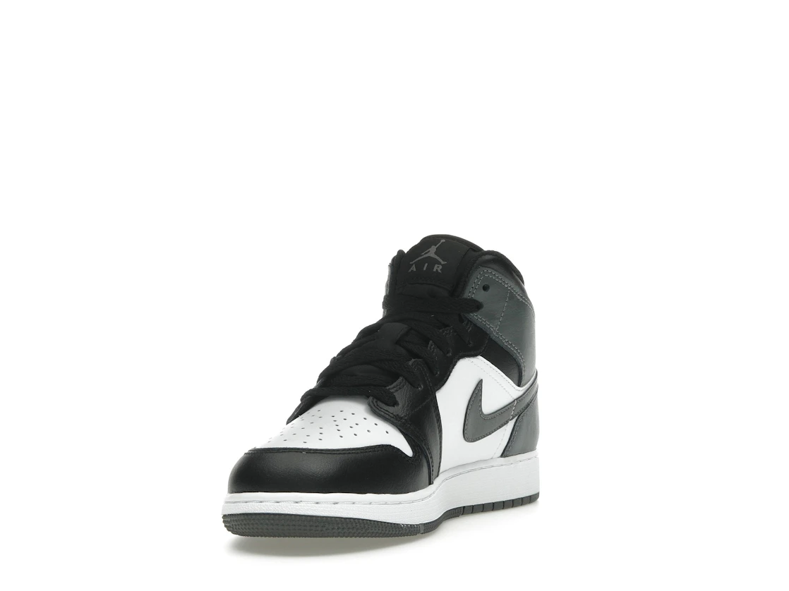 Vue 13 de Jordan 1 Mid Black White Iron Grey (GS)