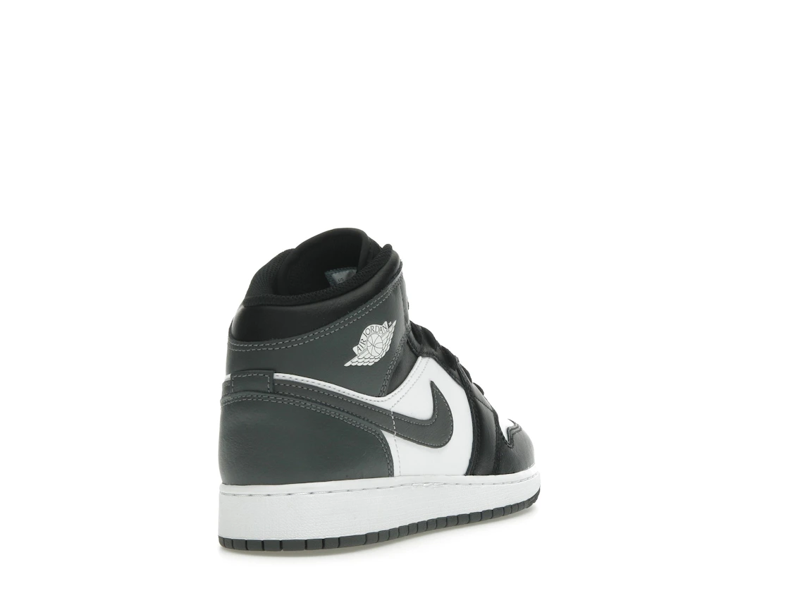 Vue 31 de Jordan 1 Mid Black White Iron Grey (GS)