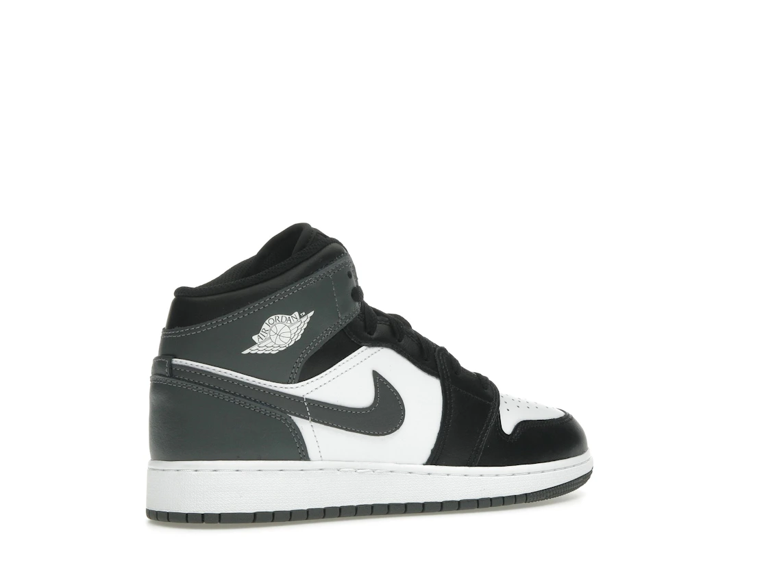 Vue 34 de Jordan 1 Mid Black White Iron Grey (GS)