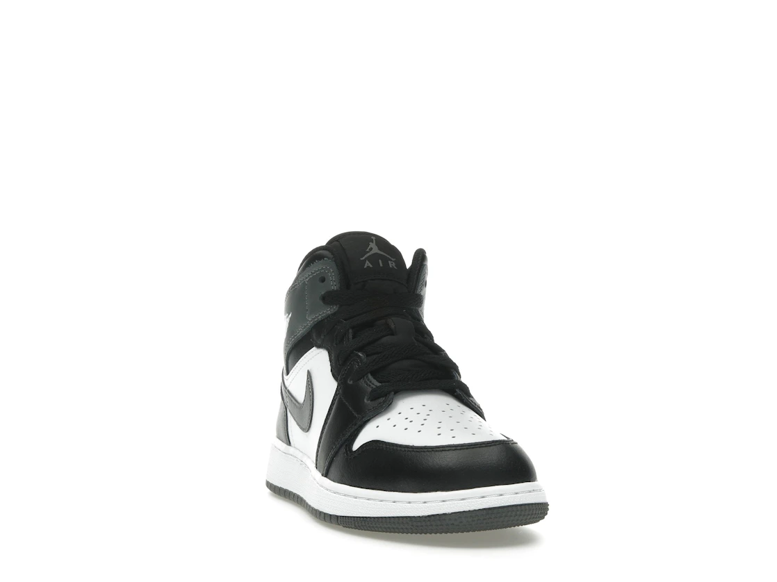 Vue 8 de Jordan 1 Mid Black White Iron Grey (GS)