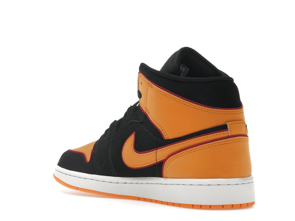Vue 24 de Jordan 1 Mid Fat Tongue Black Orange
