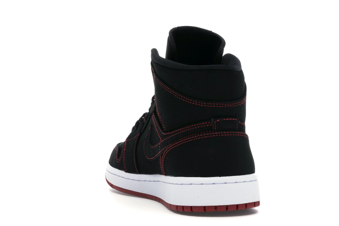 Vue 26 de Jordan 1 Mid Fearless Come Fly With Me