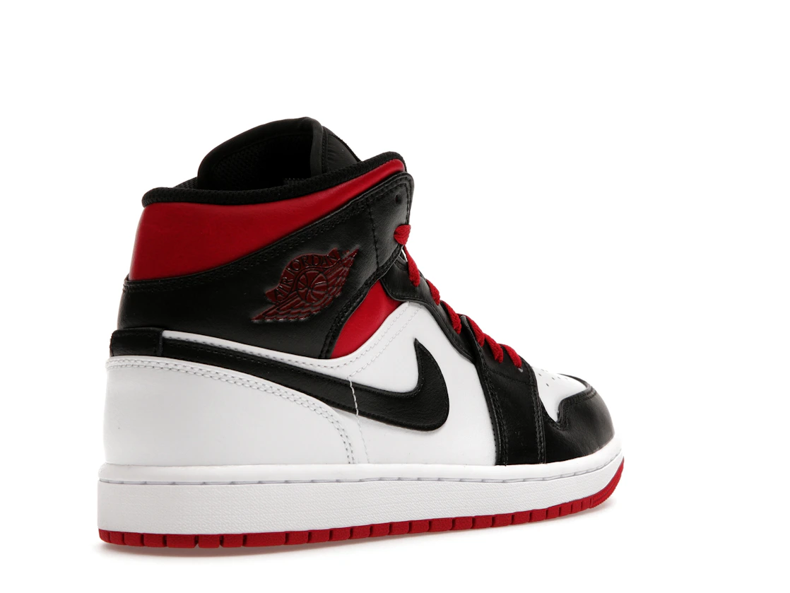 Vue 32 de Jordan 1 Mid Gym Red Black Toe