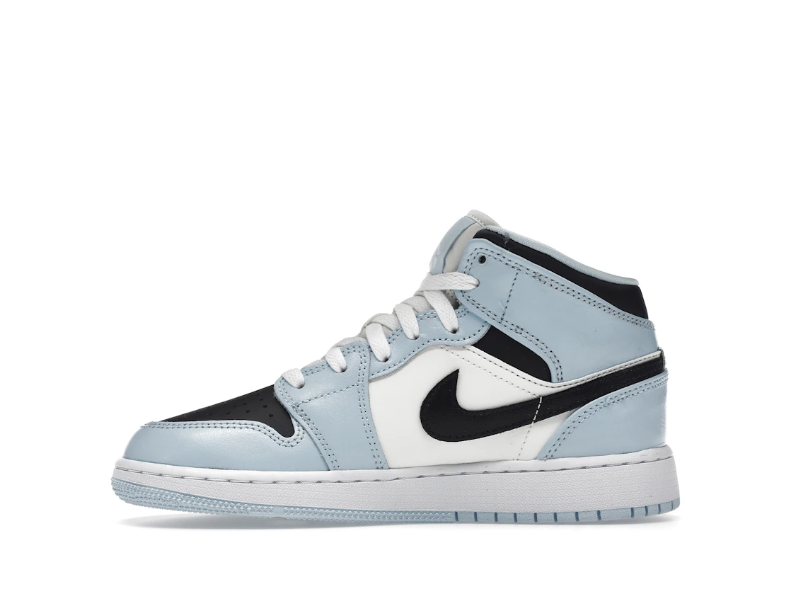 Vue 19 de Jordan 1 Mid Ice Blue (2022) (GS)