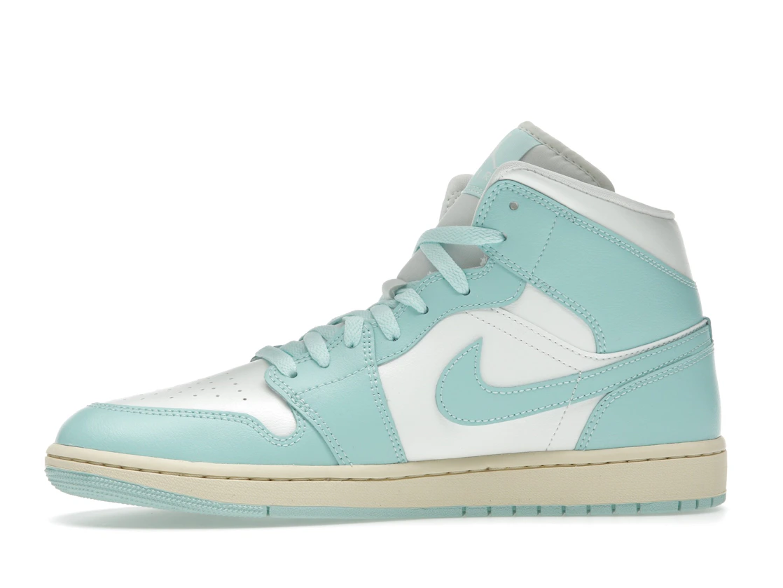 Vue 18 de Jordan 1 Mid Light Dew 