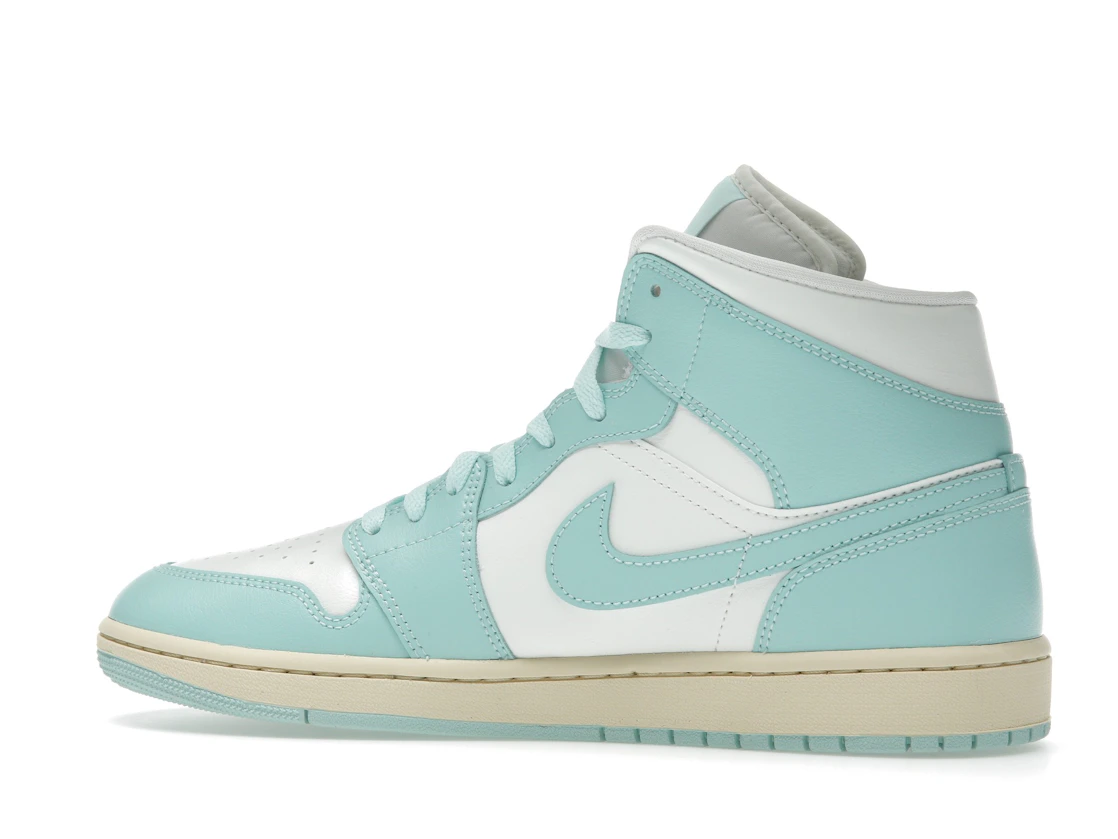 Vue 21 de Jordan 1 Mid Light Dew 