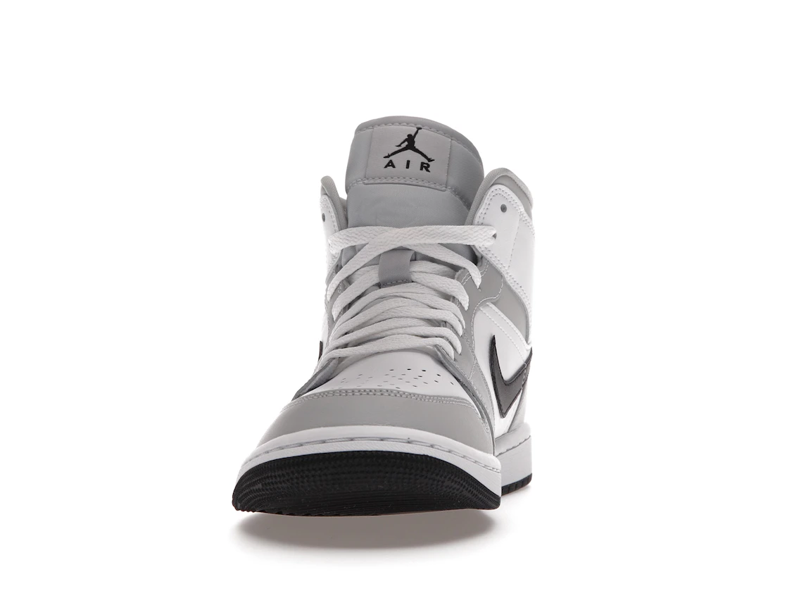 Vue 11 de Jordan 1 Mid Light Smoke Grey 