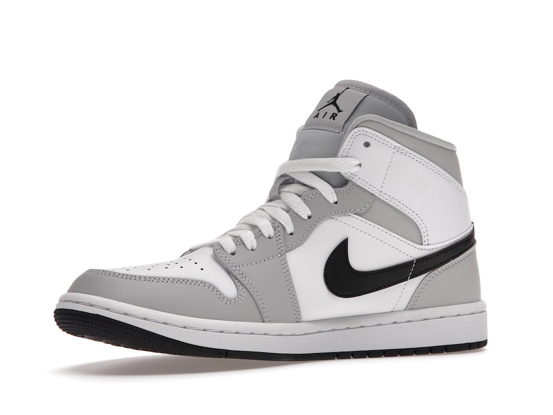Vue 16 de Jordan 1 Mid Light Smoke Grey 