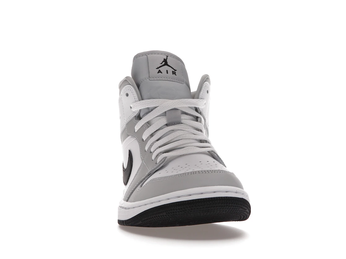 Vue 9 de Jordan 1 Mid Light Smoke Grey 