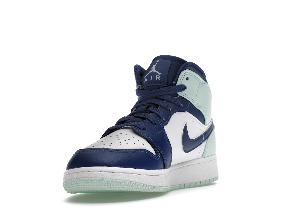 Vue 13 de Jordan 1 Mid Mystic Navy Mint Foam (GS)
