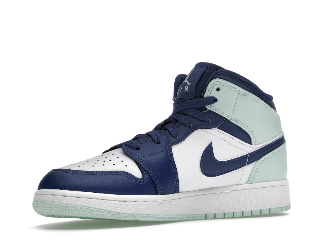 Vue 16 de Jordan 1 Mid Mystic Navy Mint Foam (GS)