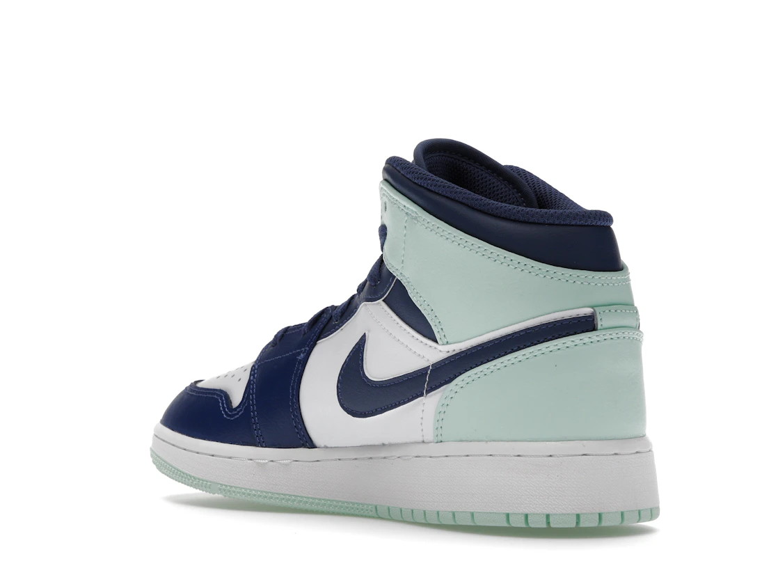 Vue 24 de Jordan 1 Mid Mystic Navy Mint Foam (GS)