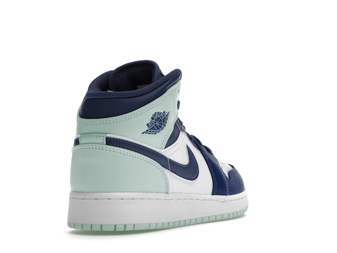Vue 31 de Jordan 1 Mid Mystic Navy Mint Foam (GS)